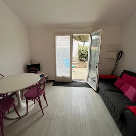 Holiday home Maison Acces Dans Avec Piscine Bretignolles-sur-Mer
